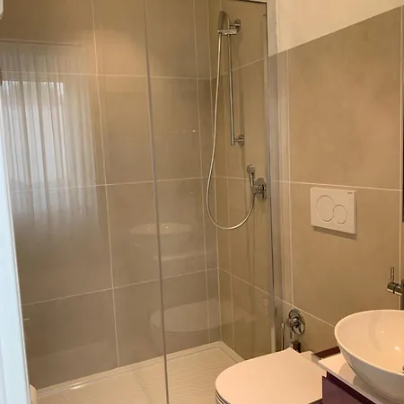 St Peter Primavera * Roma